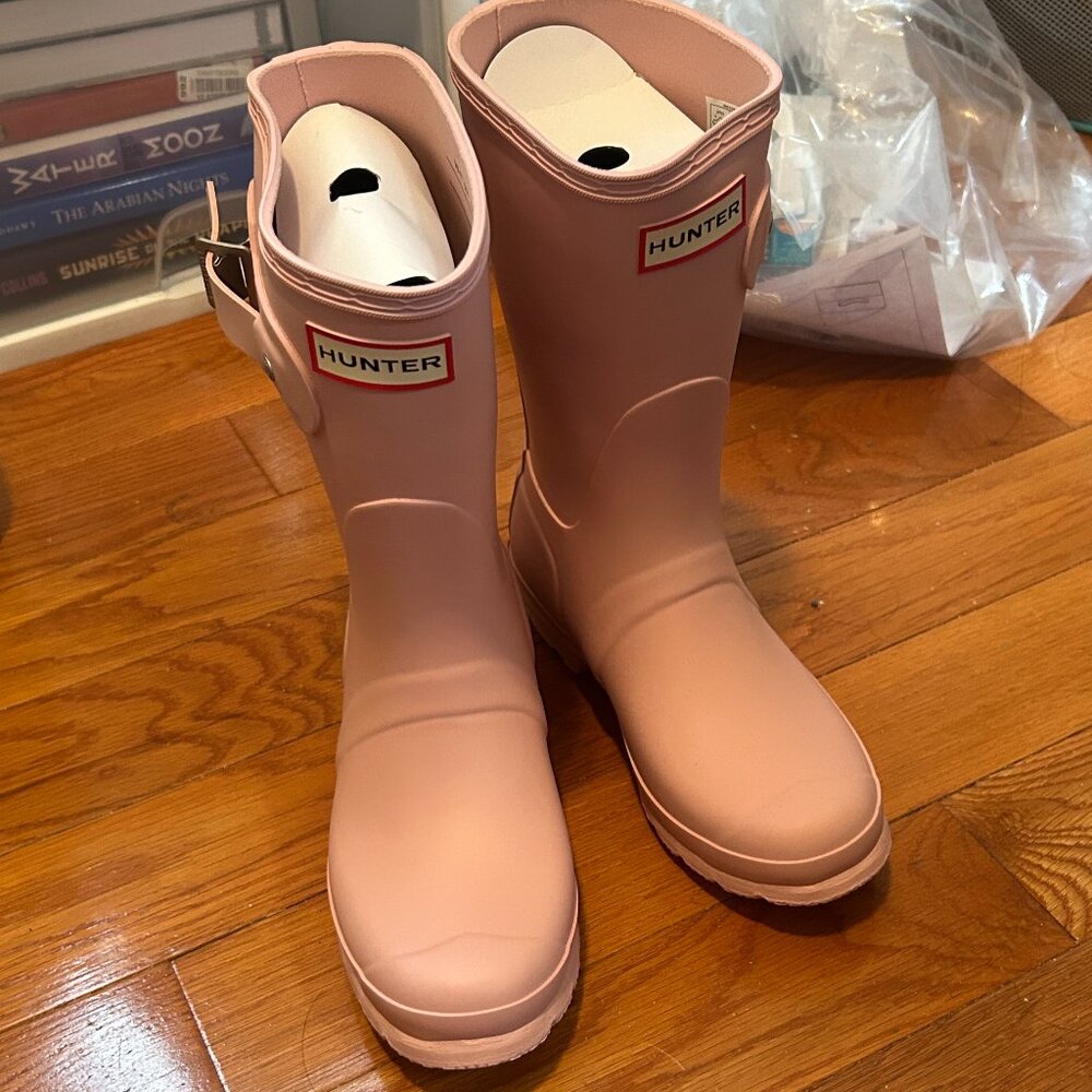 Hunter Original Short Rain Boots in Faded Rose (Pink)